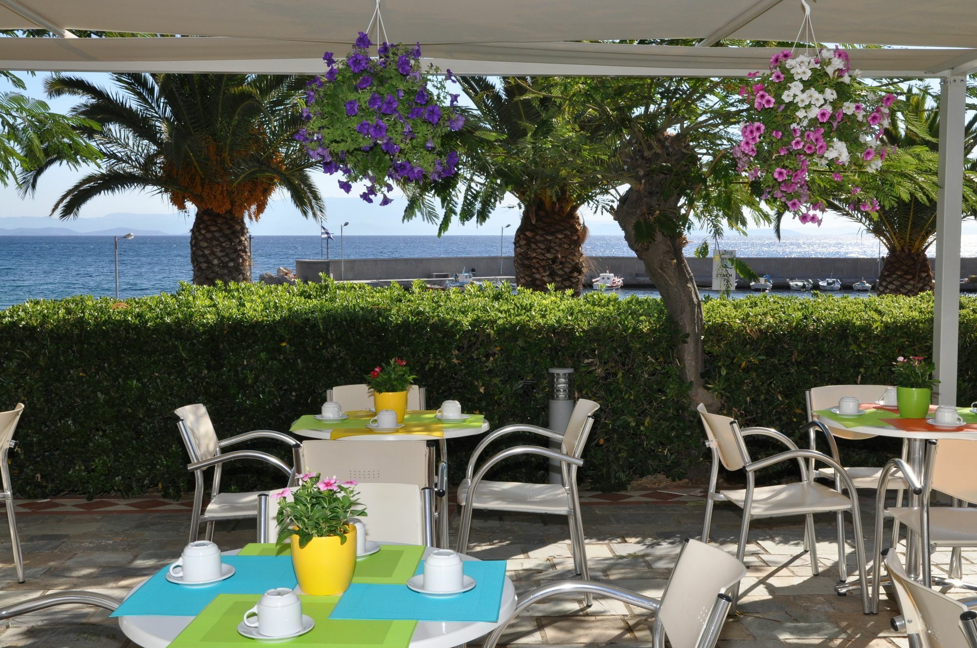 Kyveli Hotel Apartments ヴロンダトス エクステリア 写真